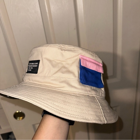 DUTCH BRO’S BUCKET HAT - Picture 2 of 5